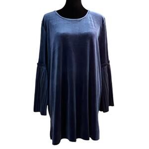 Du Jour Elegant Blue Velvet Pleated Bell Sleeve Tunic Top Size Medium